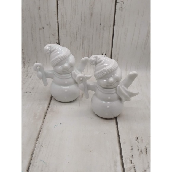 Vintage Snowman Blank Set of 2 Porcelain Paintable Ornaments Figures (13) - Picture 1 of 4